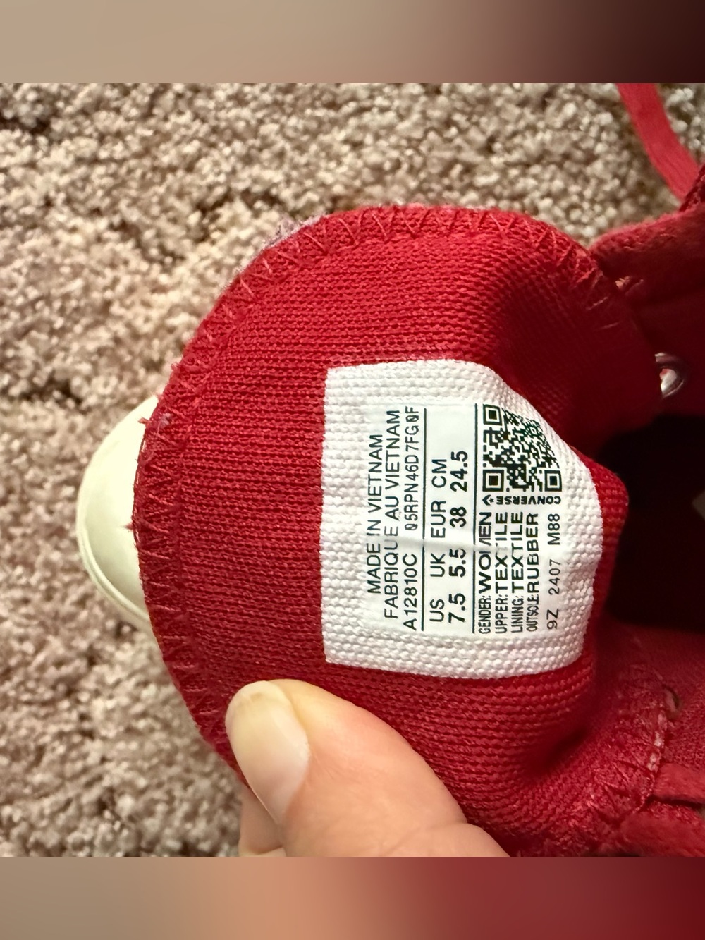 {Converse}-Size: 7.5-Red High-Top Canvas Sneakers with Platform Sole - Picture 7 of 7
